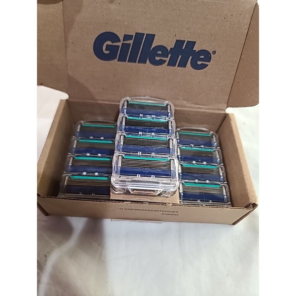 Gillette Fusion Manual Men's Razor Blade Refills 12 Count -